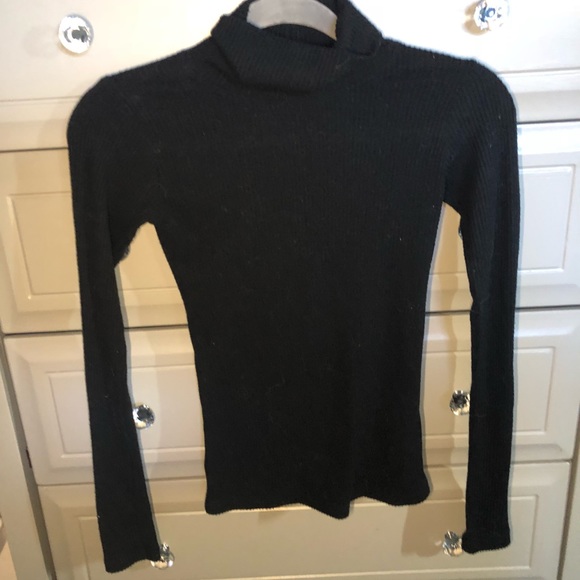 Brandy Ribbed Turtle Neck - Picture 6 of 6
